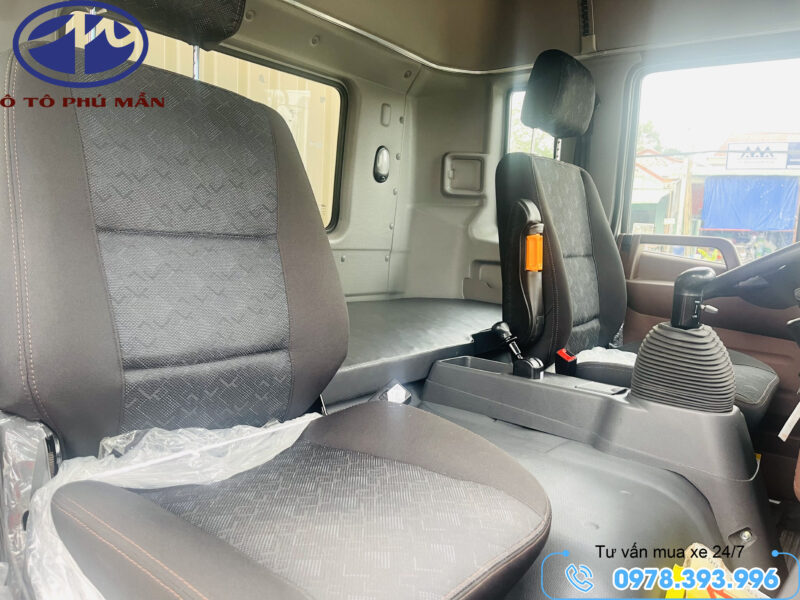 Z5664054278562_2666546795fca5a3863b68b1556344b0