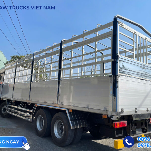 Z7283444289180_e84c6e743f8bf015ce84253a1b0fc209